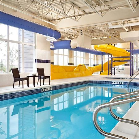Towneplace Suites By Marriott Fort Mcmurray Ngoại thất bức ảnh